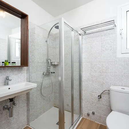 Barefoot Contessa Otel 2*